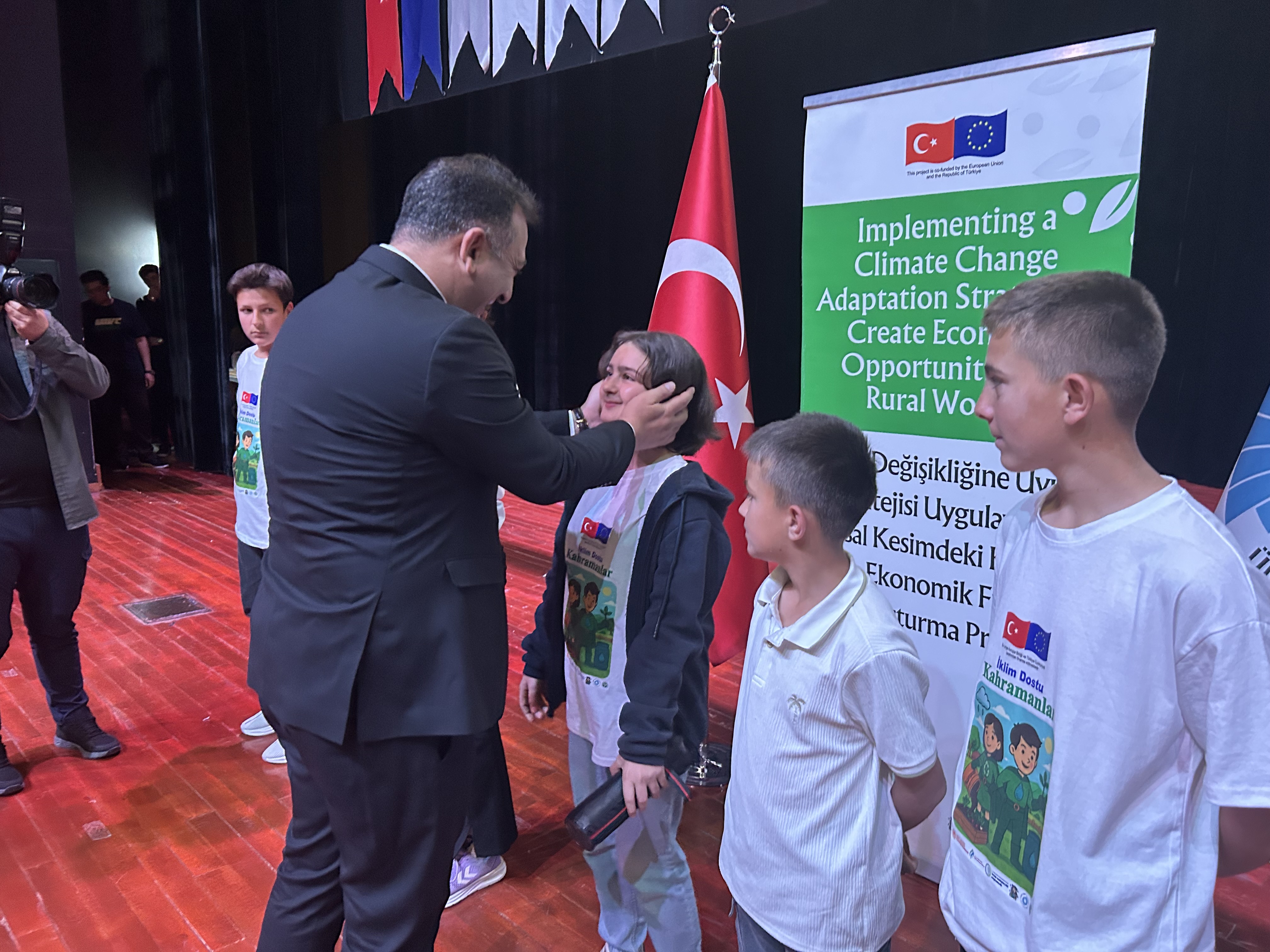 Director of Climate Change Hasar Attends the Closing Ceremony of the Project for Rural Women