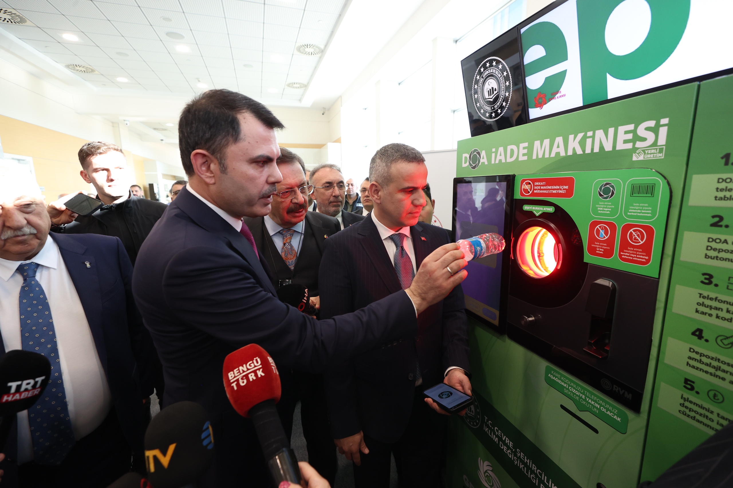 Director of Climate Change Hasar Attends the Signing Ceremony for the Establishment of the Deposit Field Management System