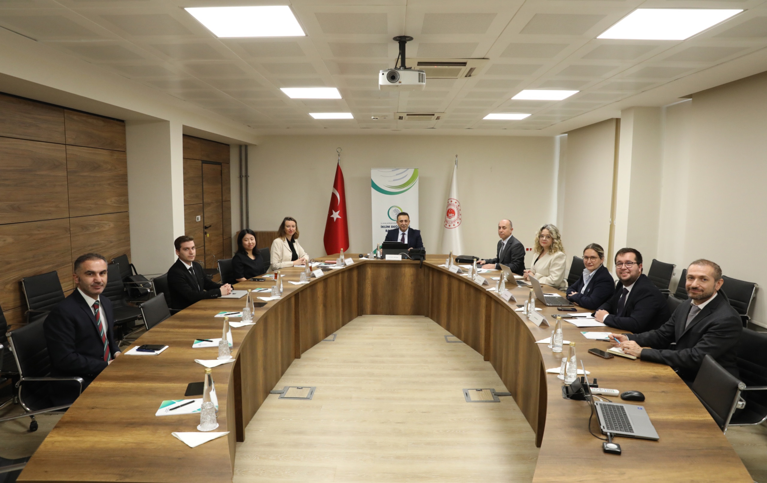 Director of Climate Change Hasar Meets with Loss and Damage Fund Delegation