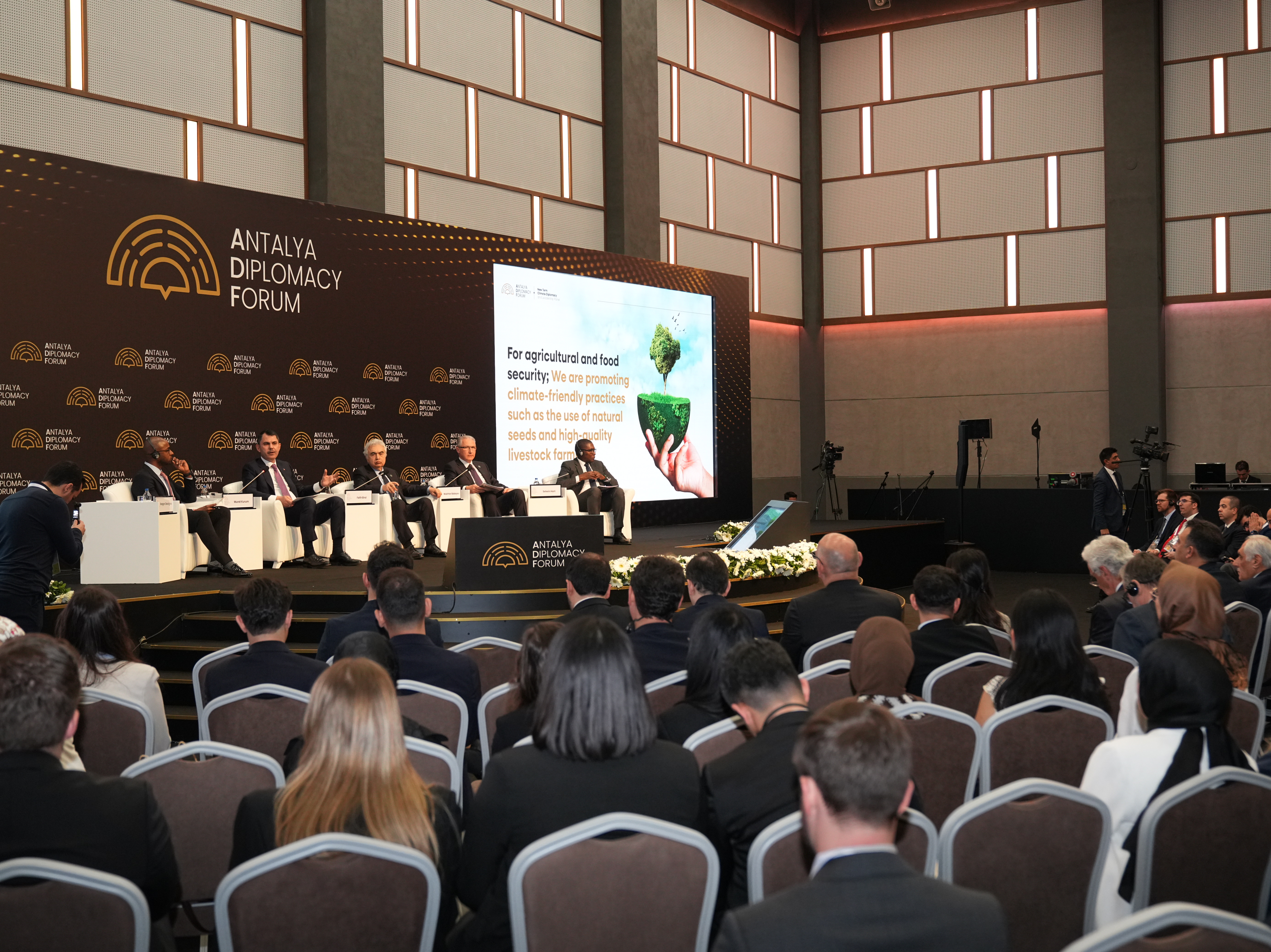 BAKAN KURUM, ANTALYA DİPLOMASİ FORUMU’NDA