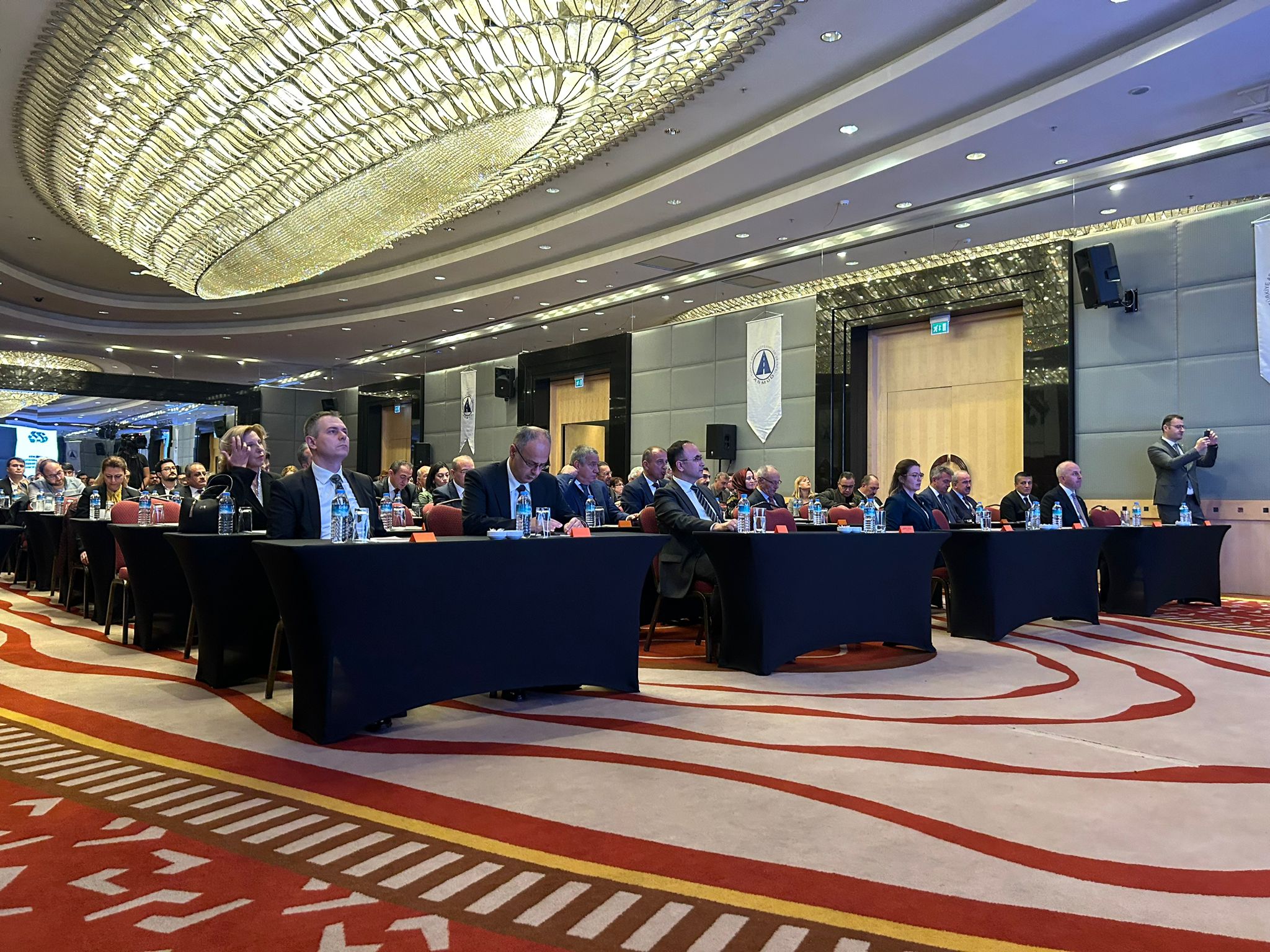 Başkanlığımızdan Asfalt Endüstrisinde Yeşil Dönüşüm Konferansı’na katılım sağlandı