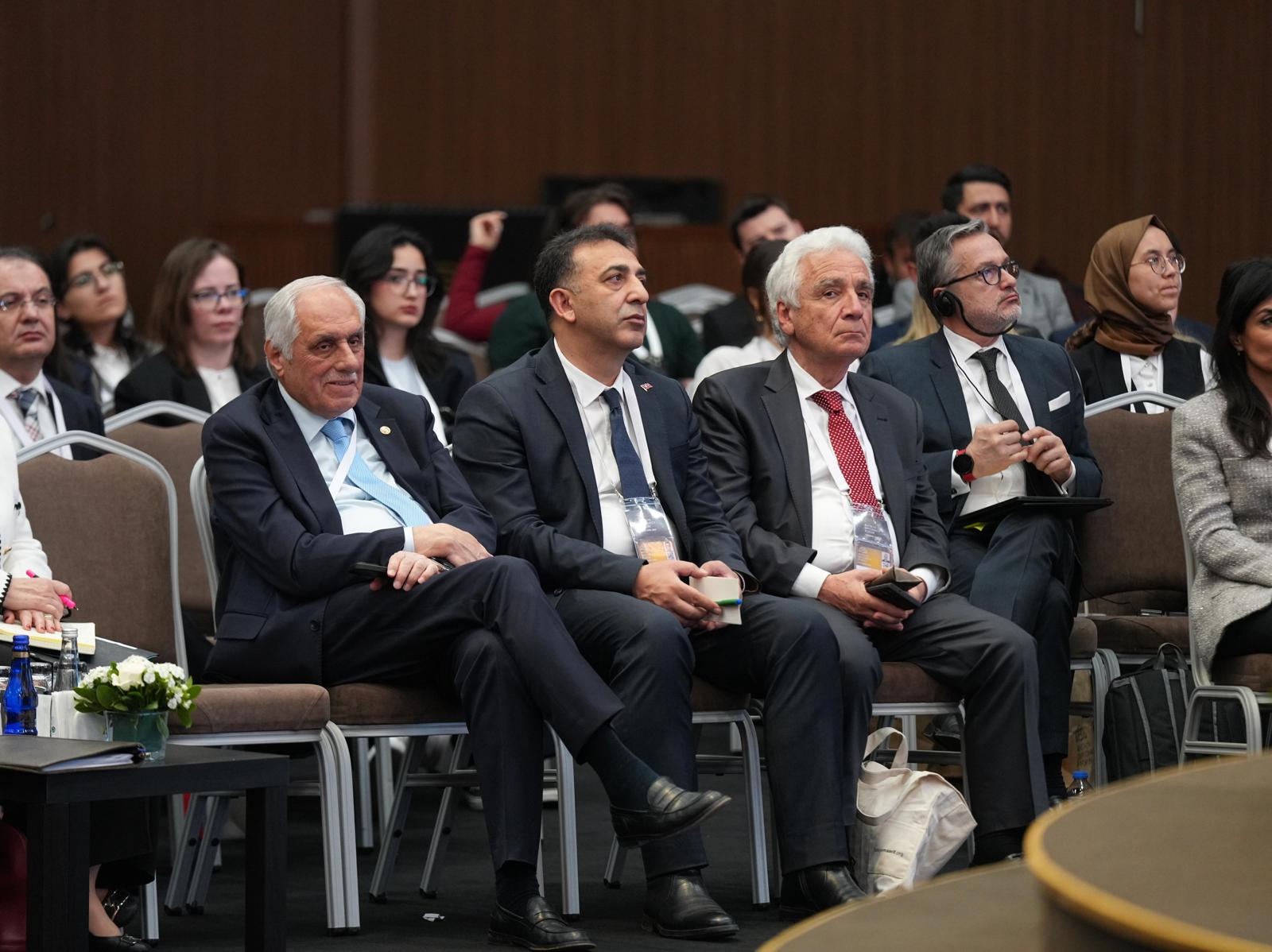 Çevre, Şehircilik ve İklim Değişikliği Bakanı Kurum, Antalya Diplomasi Forumu’na Katıldı
