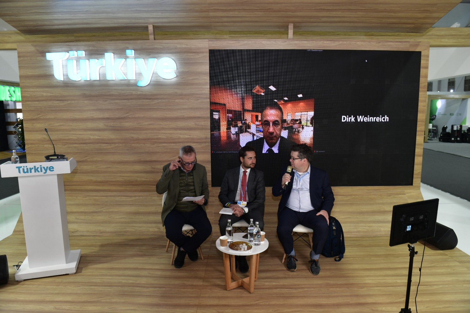 COP27 Yan Etkinlikleri Kapsamında Türkiye Standında Karbon Fiyatlandırma Politikaları ve Gönüllü Karbon Piyasaları Etkileşimleri Paneli Gerçekleştirildi
