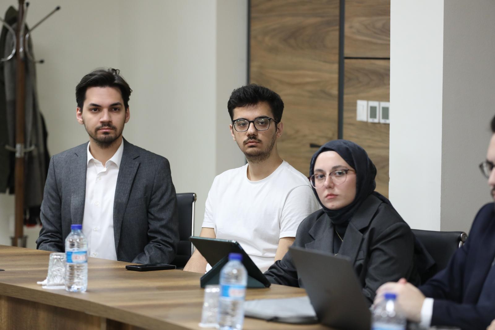 İklim Değişikliği Başkanı Hasar, İklim Elçileri ile buluştu