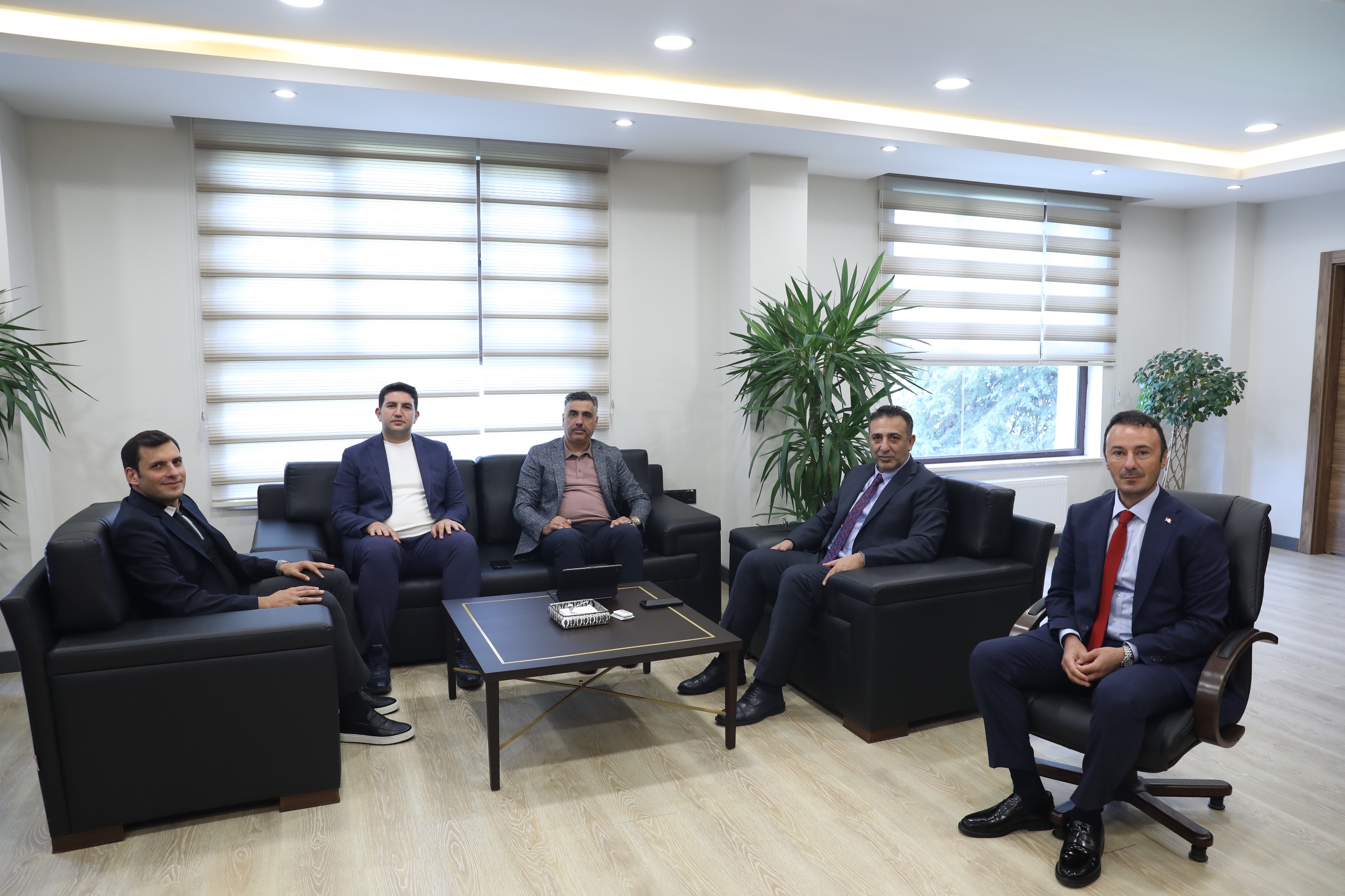 İklim Değişikliği Başkanı Hasar, Erzurum Büyükşehir Belediyesi heyetini kabul etti