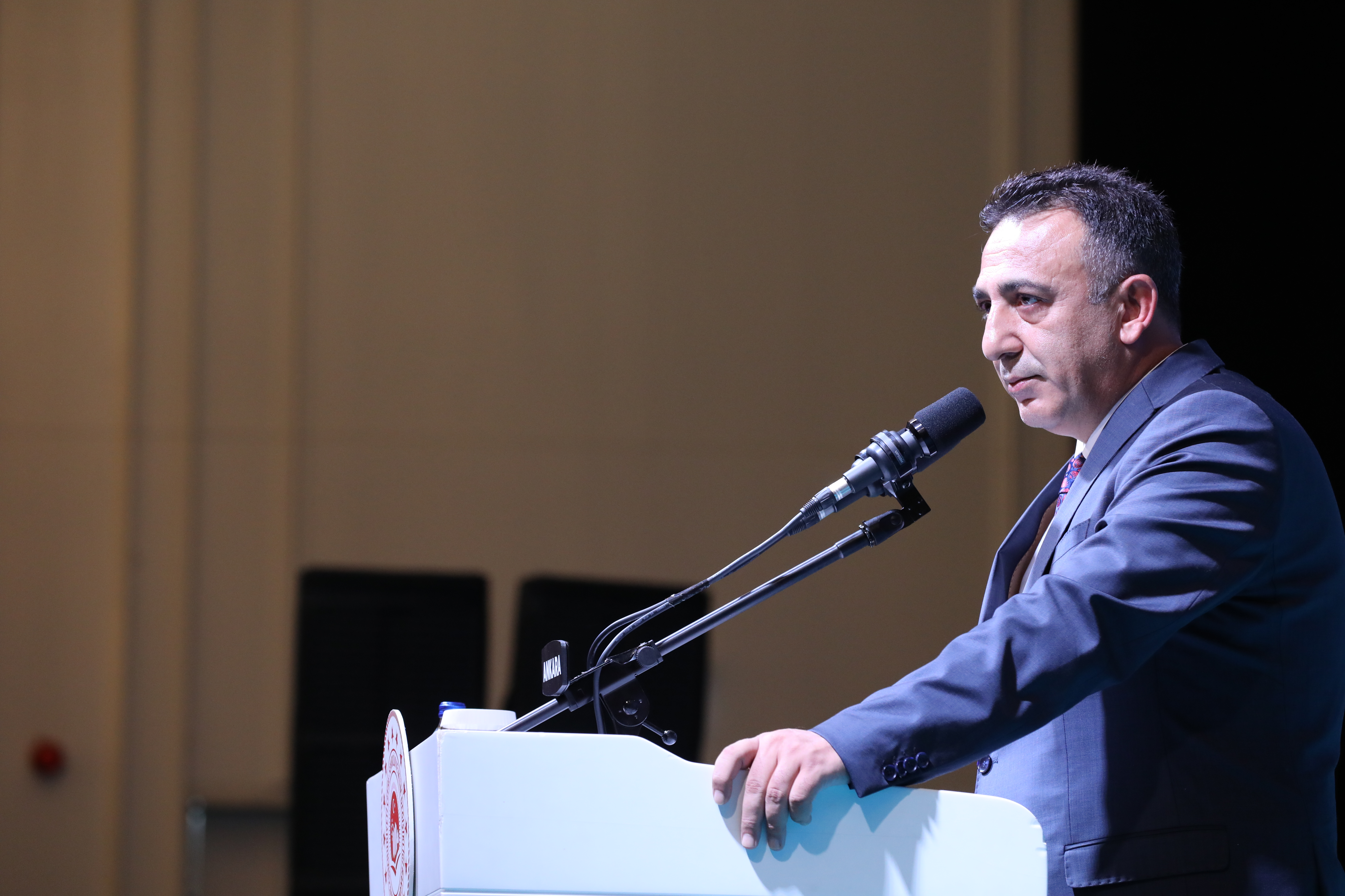 İklim Değişikliği Başkanı Hasar, ‘Sürdürülebilir Yeşil Büyüme ve İklim Politikaları Çalıştayı’nın açış konuşmasını yaptı