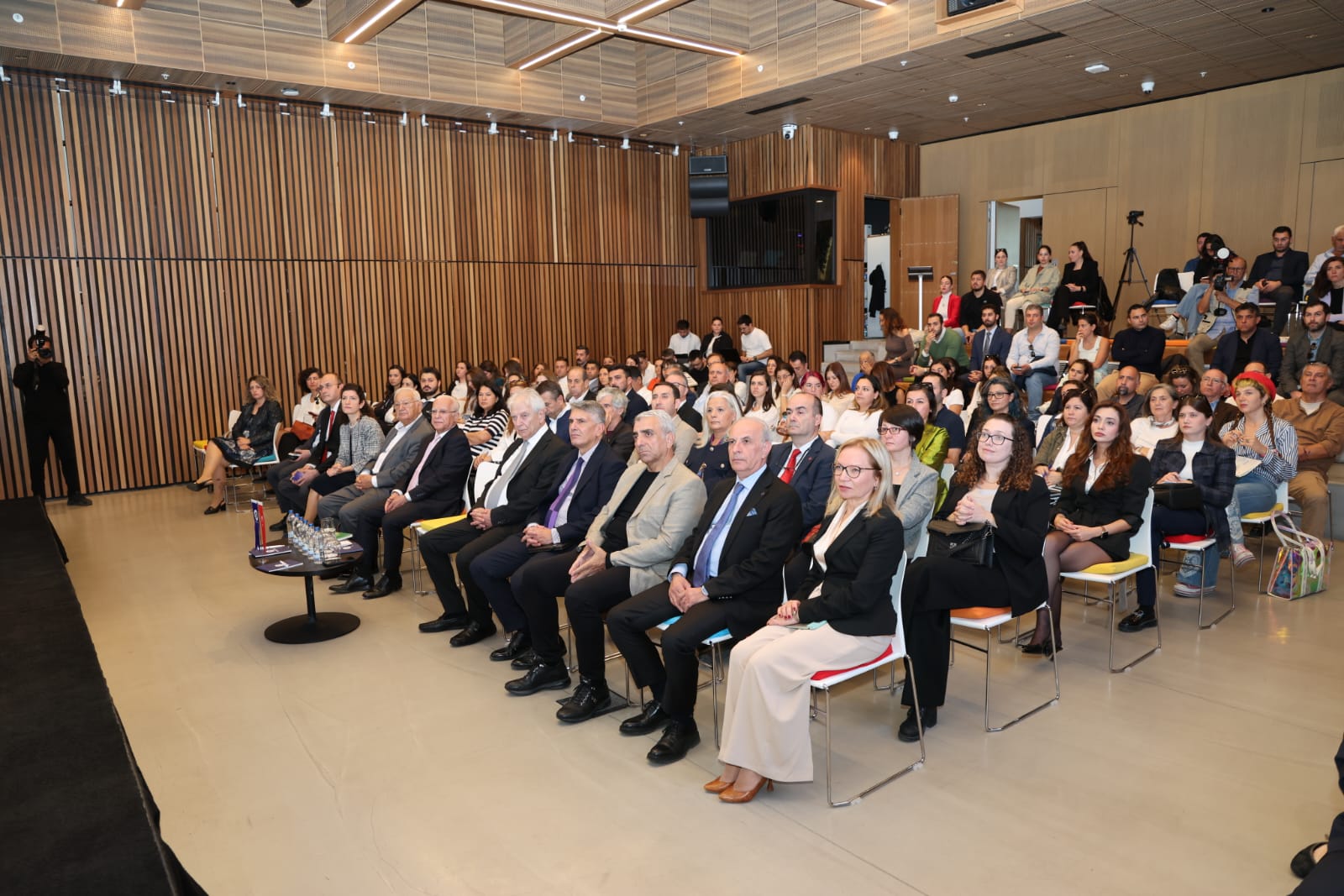 İklim Değişikliği Başkanlığı, İzmir’de sanayicilere İklim Kanunu’nu anlattı