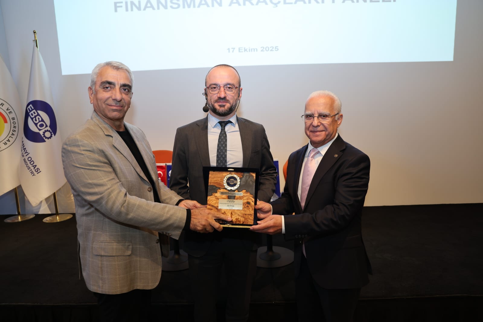 İklim Değişikliği Başkanlığı, İzmir’de sanayicilere İklim Kanunu’nu anlattı