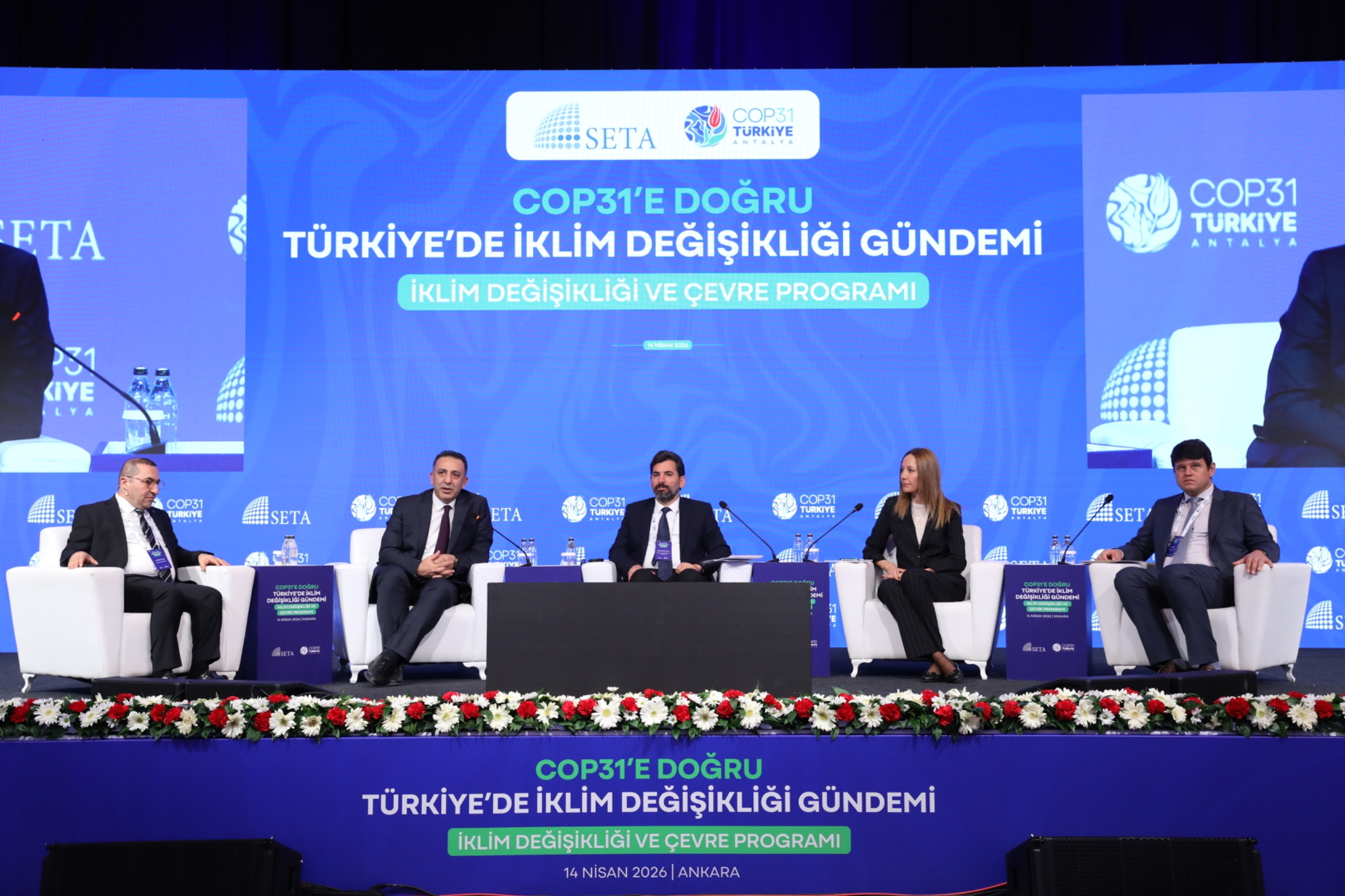 İklim Değişikliği Başkanı Hasar, SETA tarafından düzenlenen konferansa katıldı
