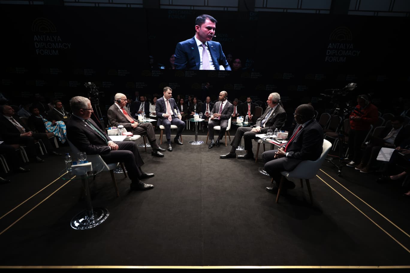 İklim Değişikliği Başkanı Hasar, Antalya Diplomasi Forumuna katıldı