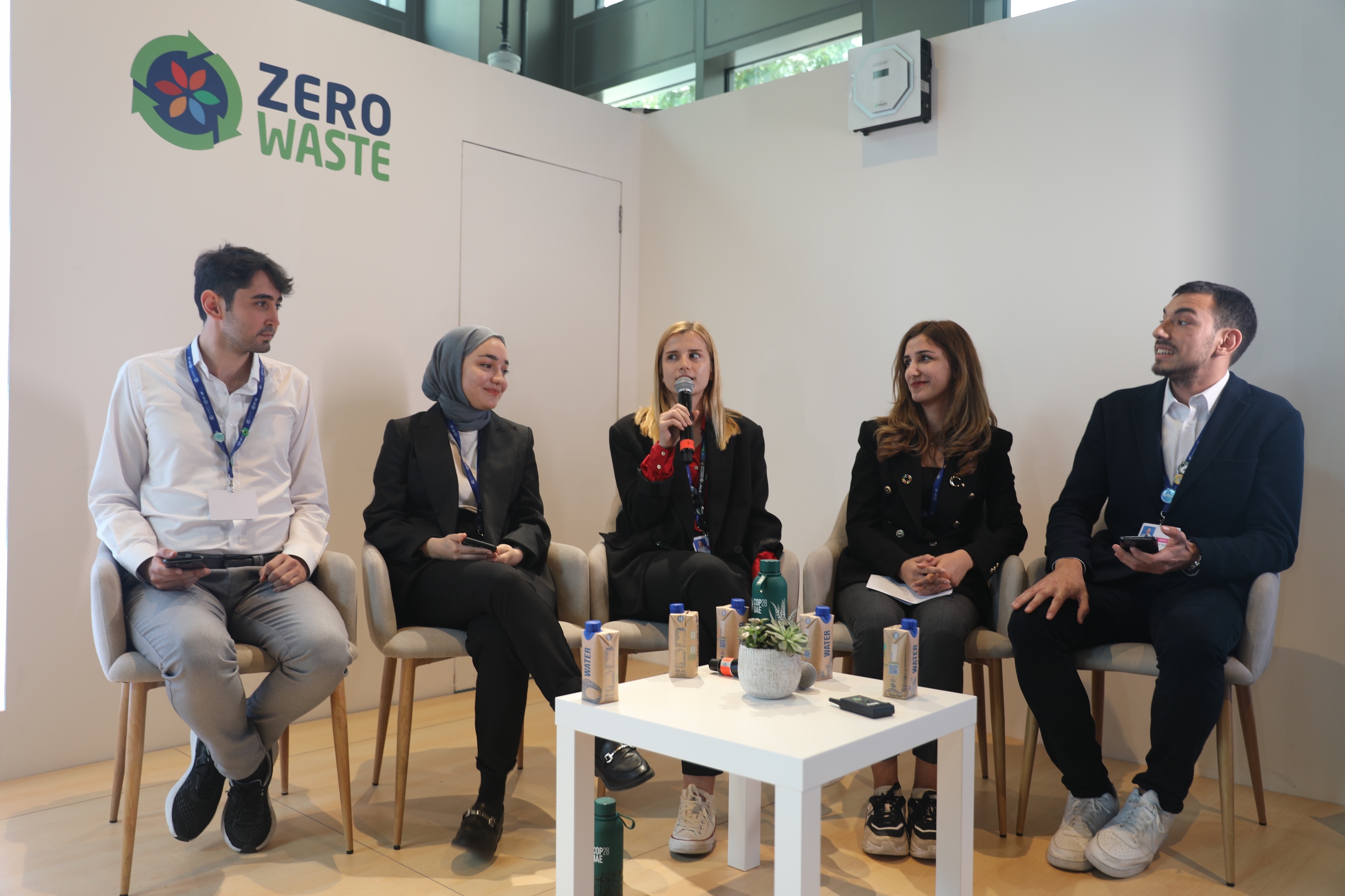 İklim Elçilerimiz COP28 pavilyonumuzda panel düzenledi