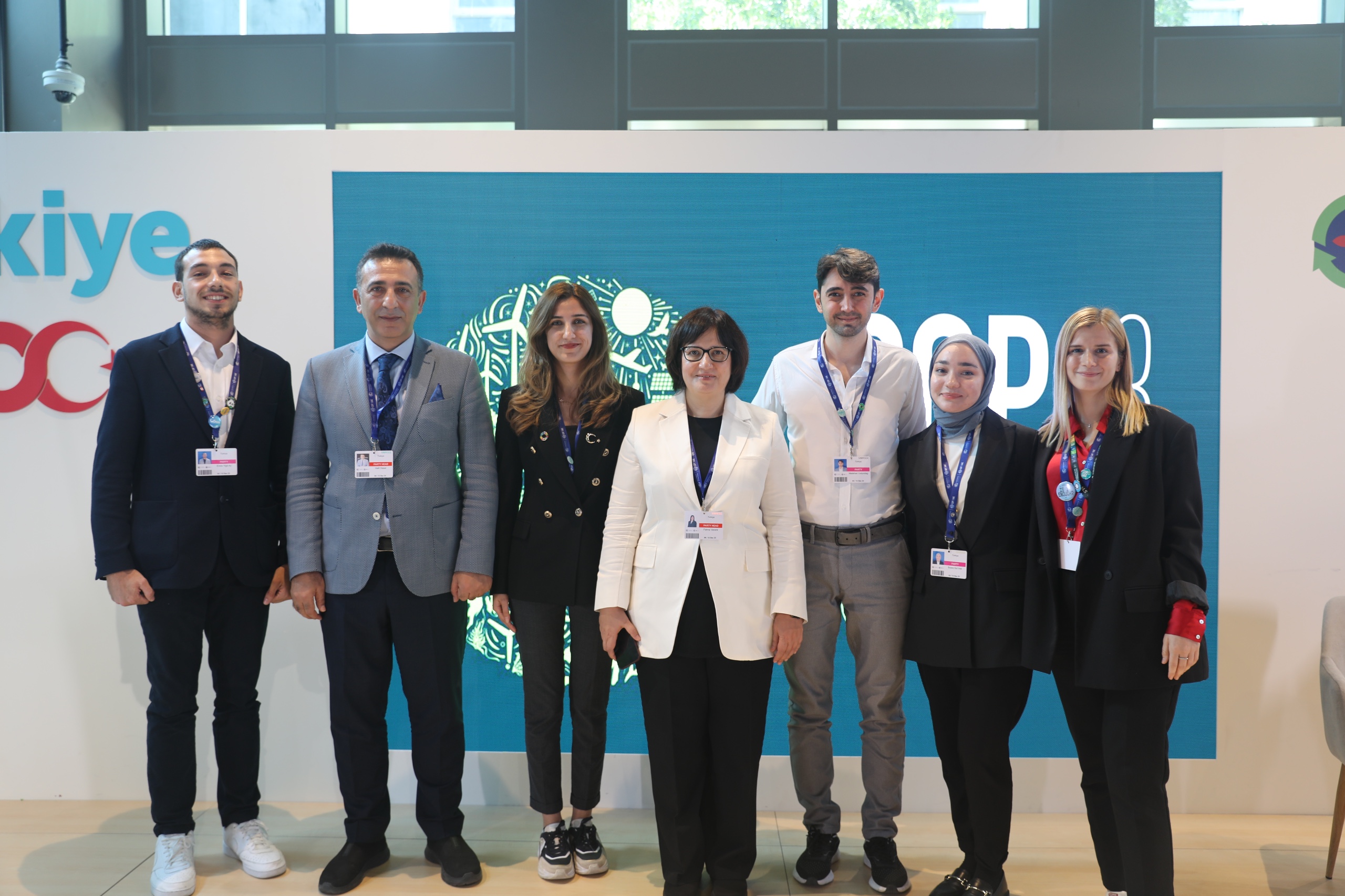 İklim Elçilerimiz COP28 pavilyonumuzda panel düzenledi