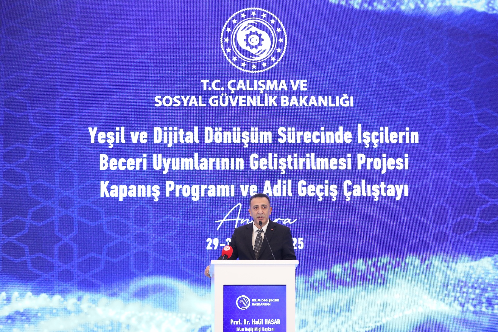 “İklim politikalarını, insanı merkeze alan kapsayıcı ve adil bir perspektifle ele almak zorundayız”