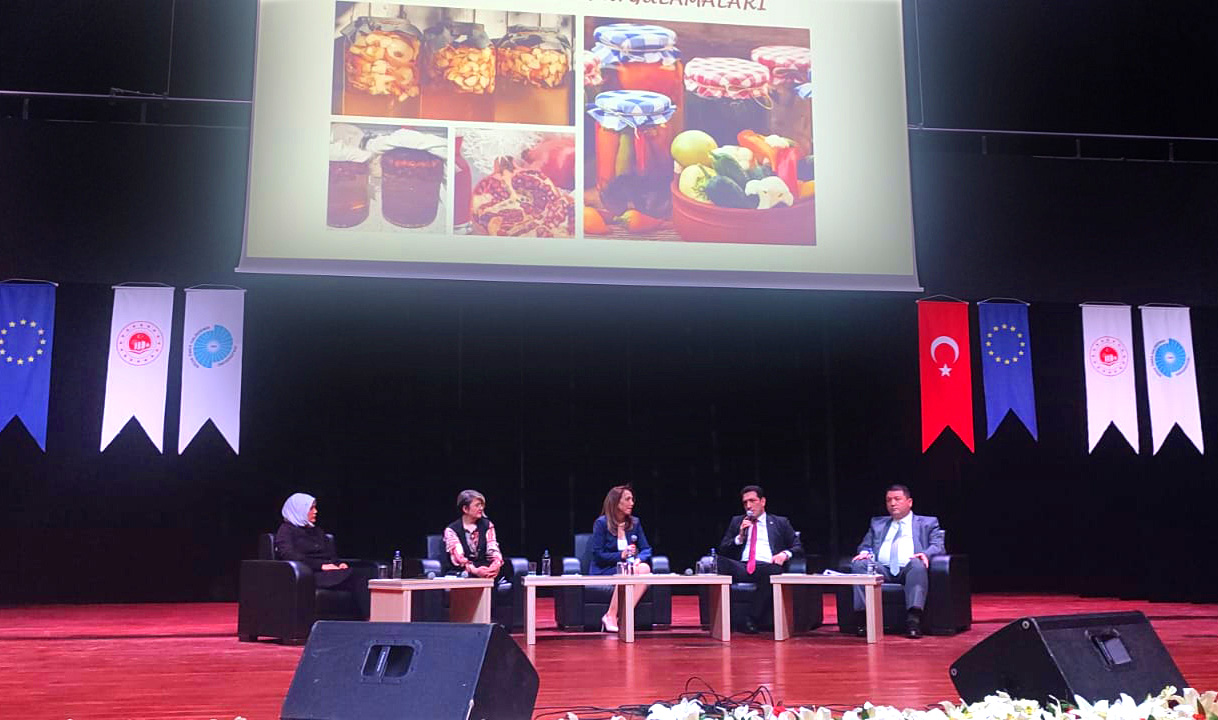 Kırsal Kesimdeki Kadınlar İçin Ekonomik Fırsatlar Yaratmak Amacıyla İklim Değişikliği Uyum Stratejisi Uygulaması Projesi Açılış Töreni ile Yerelde İklim Değişikliğine Uyum Süreci Çalıştayı Gerçekleştirildi