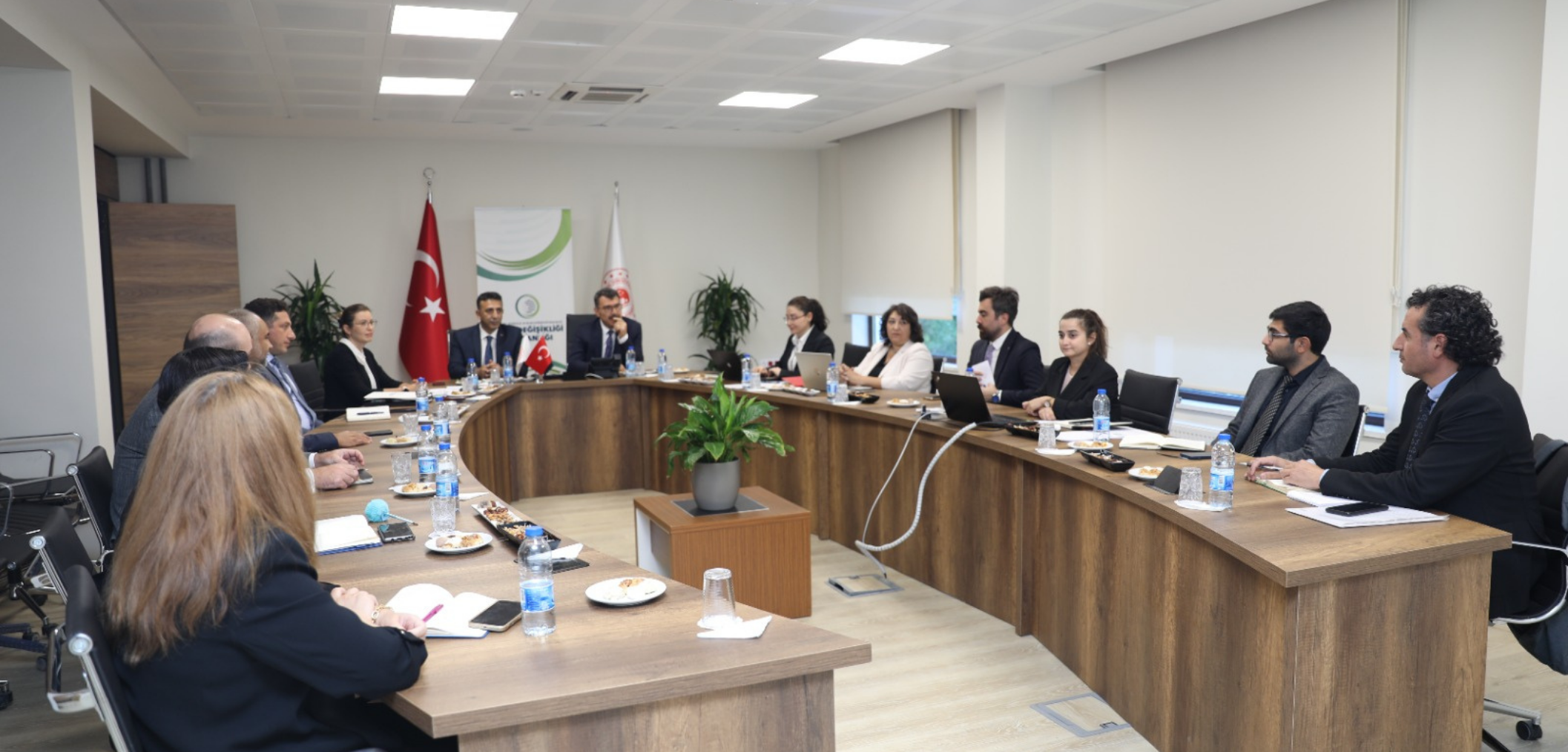 Temiz Enerji, İklim Değişikliği ve Sürdürülebilirlik Araştırma Enstitüsü kapsamında yapılacak çalışmalara yönelik TÜBİTAK ile istişare toplantısı gerçekleştirildi