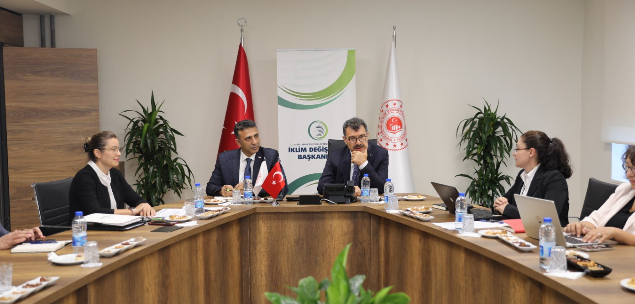 Temiz Enerji, İklim Değişikliği ve Sürdürülebilirlik Araştırma Enstitüsü kapsamında yapılacak çalışmalara yönelik TÜBİTAK ile istişare toplantısı gerçekleştirildi